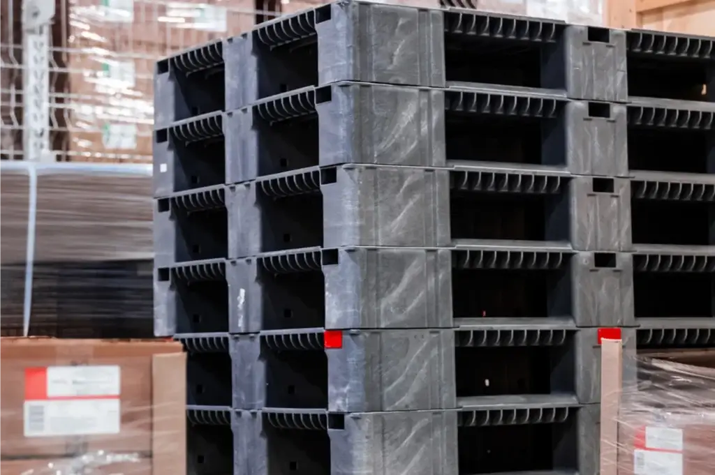 Plastic pallets supplier